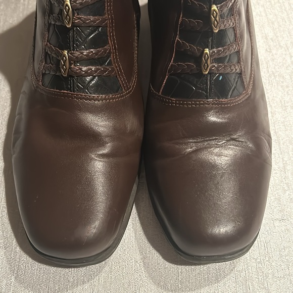 London Fog Women’s/Sieblen Tall Brown Ankle Booties w/ Chunky Heel Size 8 - Picture 8 of 16